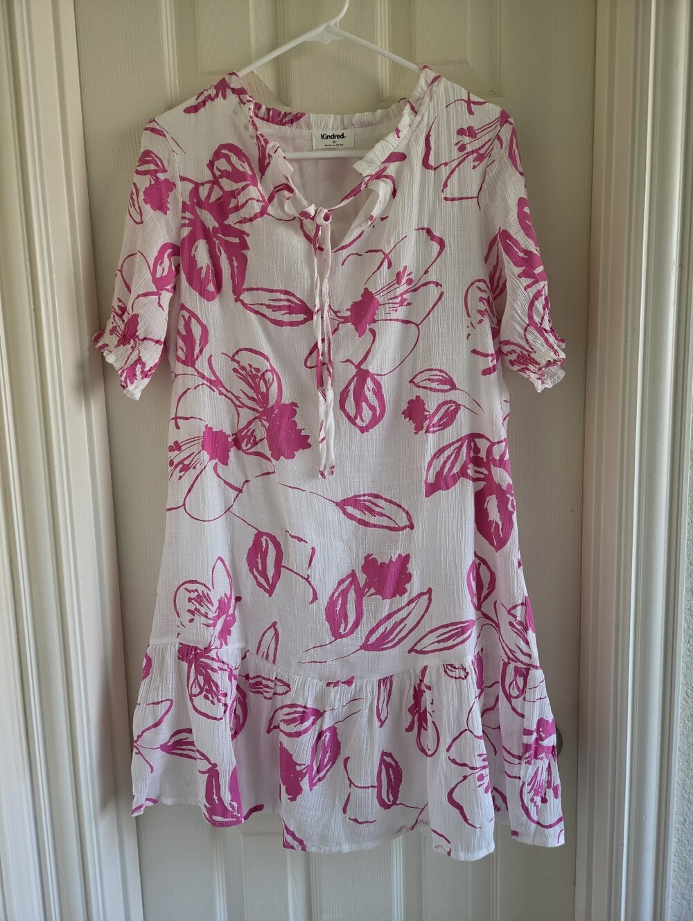 Kindred Anthropologie White Pink Floral Mini Dress Smocked Sleeve Size M